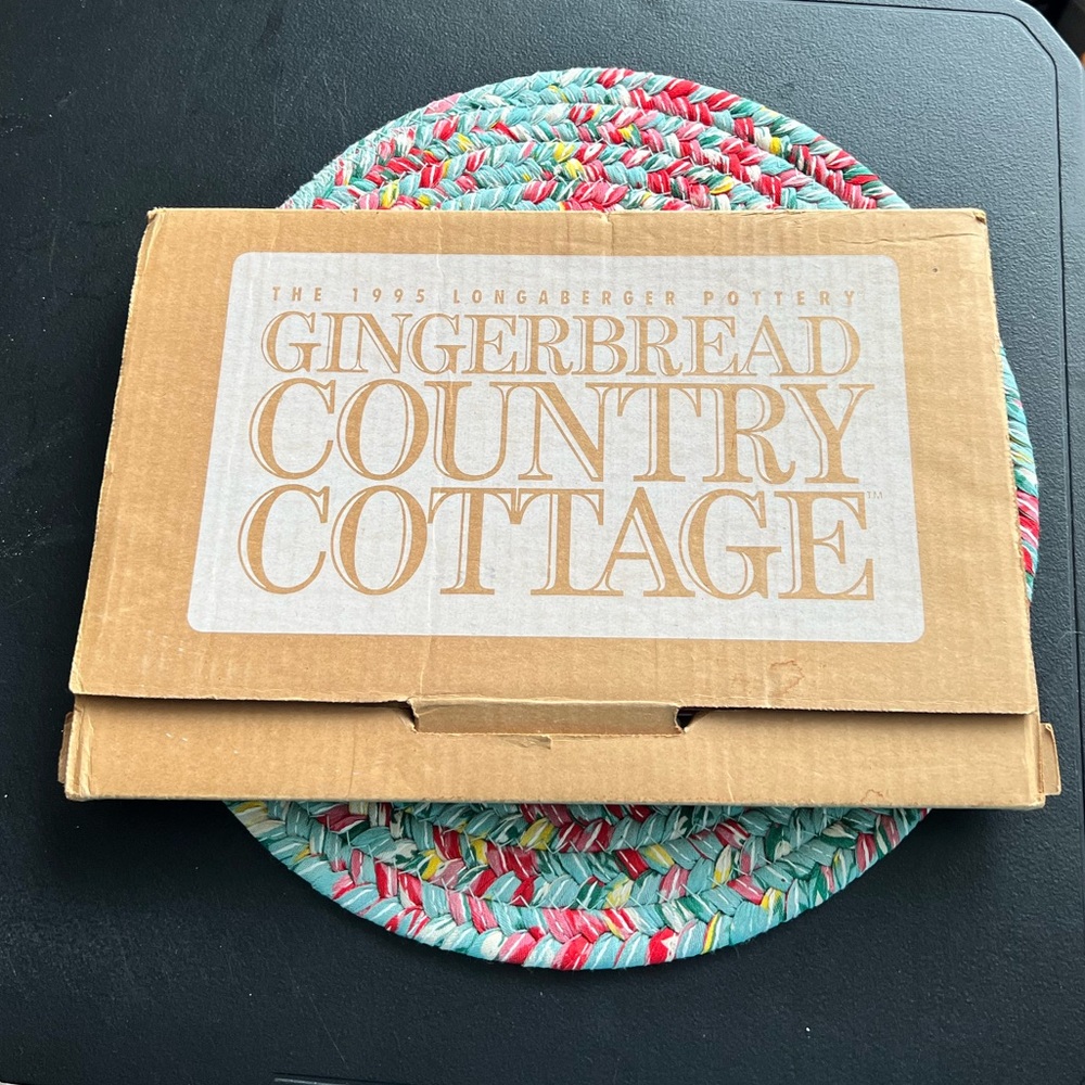 NIB Longaberger Gingerbread Cottage Mold